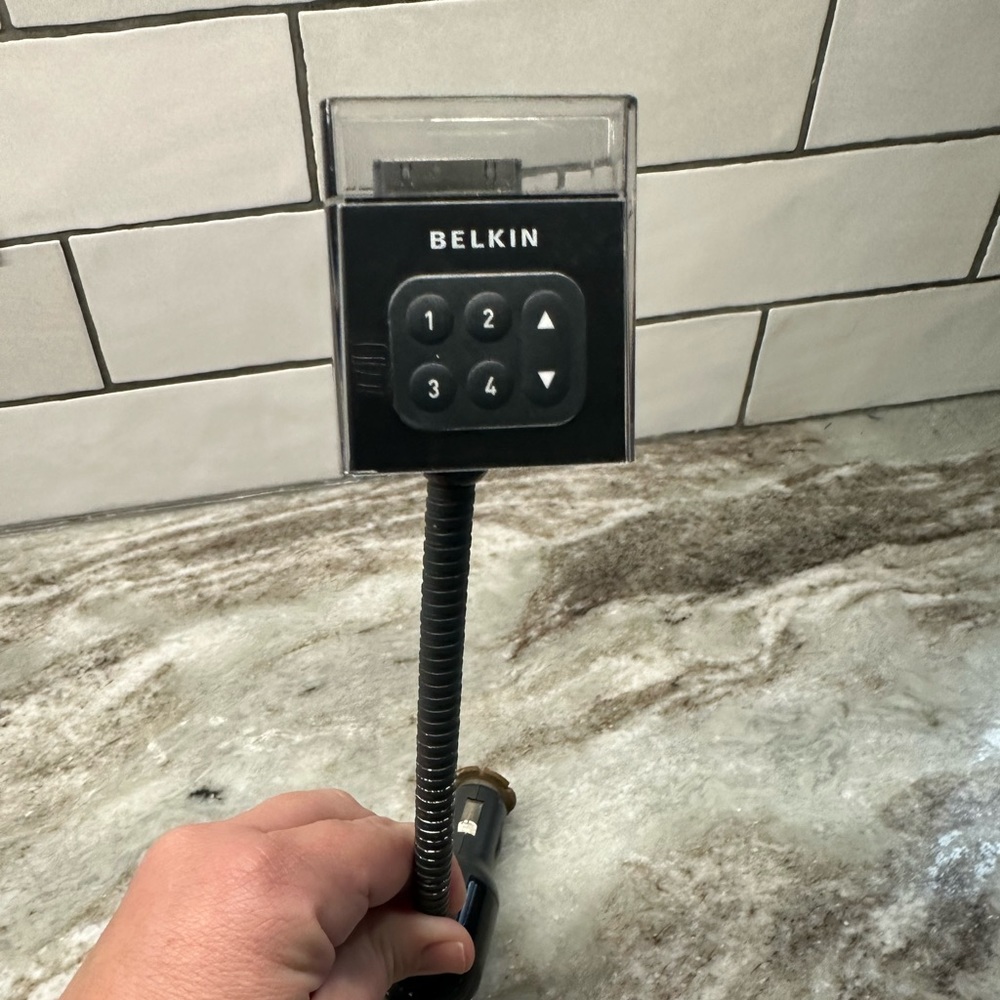 Belkin iPod cradle car adapter